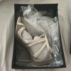 Nina New York Size 8 Women’s Ivory Bridal shoe